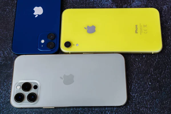 Kiev Oekraïne 2021 Close Iphone Pro Max Iphone Iphone Donkere — Stockfoto