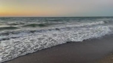 Yunanistan 'ın Girit adasında Rethimno yakınlarında güzel bir günbatımı