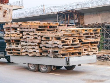 Römork kamyon cips çam palet mobilya yapımında kullanılan.