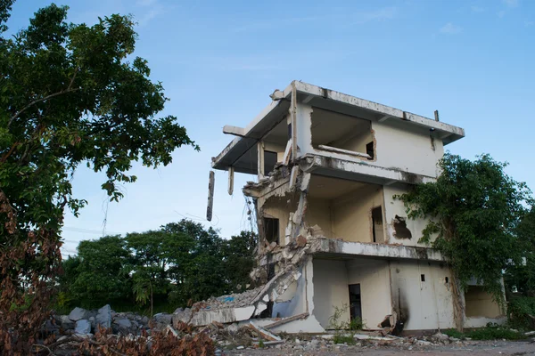 Edificios de casas colapsadas Fotos De Stock Sin Royalties Gratis