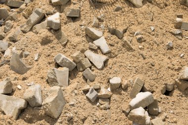 Enkaz, beton küp ve kum hurda İnşaat