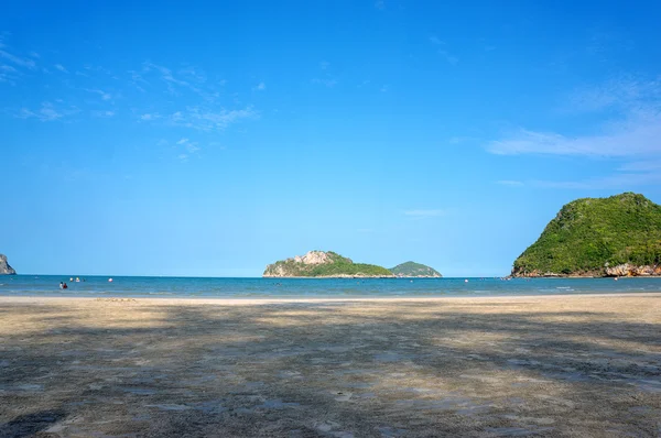 The beach of Prachuap Khiri Khan, Ao Manao Bay, Unseen Thailand — Stock Photo, Image