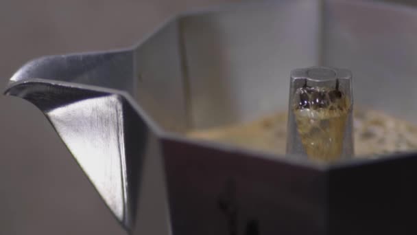 Splashes Café Café Fabricado Uma Máquina Café Italiana Macro Close — Vídeo de Stock