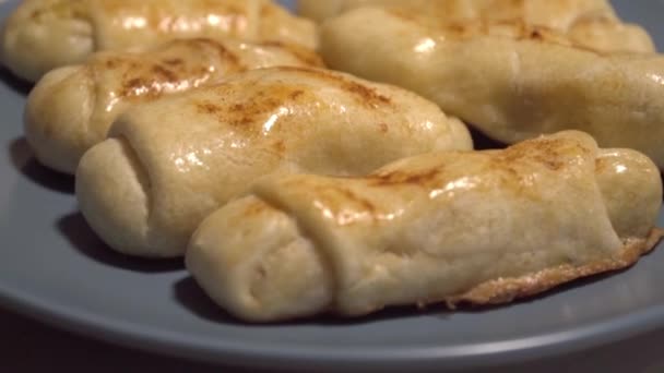 Bollos Caseros Divertidos Una Tarkel Vista Lateral — Vídeo de stock