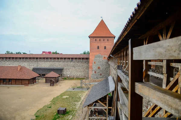 14. yüzyılın antik şatosu Prens Gedimin 'in emriyle Beyaz Rusya' nın Lida şehrindeki haçlılara karşı.