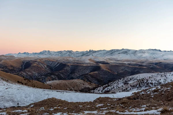 Plateau Montagne Dans Les Rayons Coucher Soleil Beau Ciel Gradient — Photo