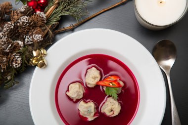 Lehçe kırmızı borsch