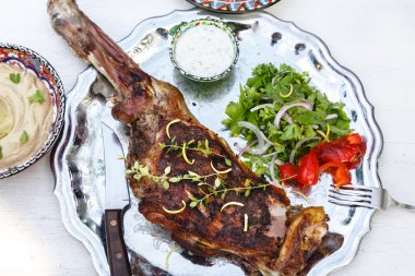 Kuzu bacak kızartma