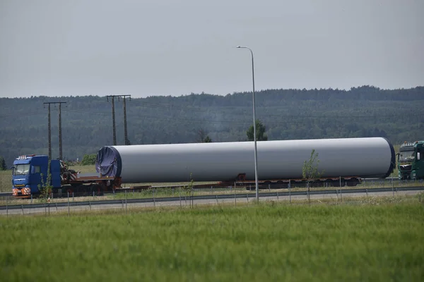 Transport Steel Wind Turbine Mast Components Trucks — Stock Photo, Image