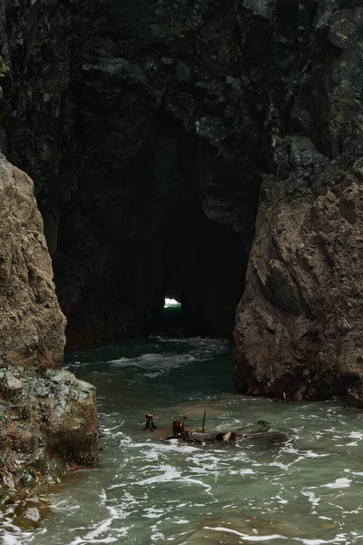 Höhle Ozean Durch Die Wasser Und Wellen Fließen Küferküste Irlands — Stockfoto