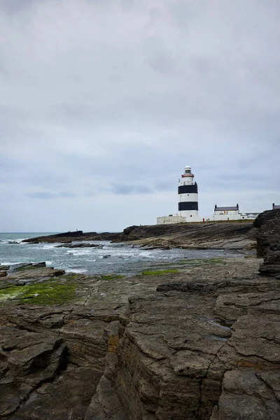 Pęknięty Obraz Latarni Morskiej Półwyspie Wexford Irlandia Wexford Irlandia — Zdjęcie stockowe