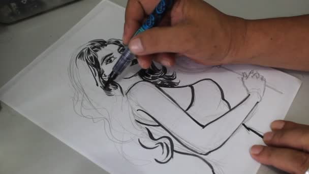 Dibujo Blanco Negro Mano Dibujo Cómico Mujer Negro Tiro Impresionante — Vídeo de stock
