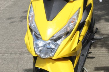 Motorsiklet, Temiz Odaklanma Ön Kafa Ampulü Yaz Saati Yolda