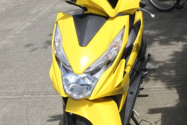 Motorsiklet, Temiz Odaklanma Ön Kafa Ampulü Yaz Saati Yolda