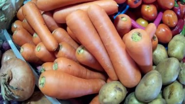 Taze pazarda sebze ve meyve organik gıdalar