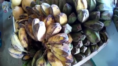 Fresh Market 'te Meyve ve Sebze Gösterimi 