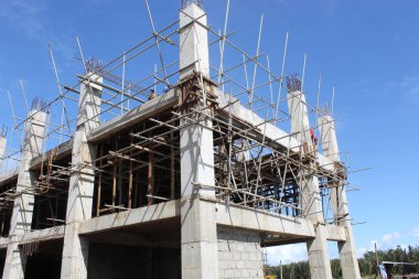 Alan Alanı Yapılandırmaları Yüksek Yükselen İnşaat Mavi Gökyüzünde İlerleme