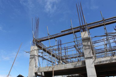 Bölge İlerlemesi Üzerine Yüksek Katlı İnşaat Binası 