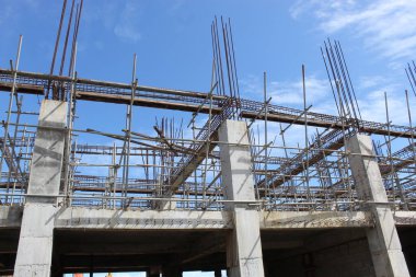 Bölge İlerlemesi Üzerine Yüksek Katlı İnşaat Binası 