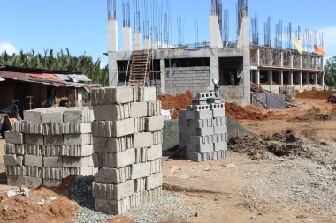 Bölge İlerlemesi Üzerine Yüksek Katlı İnşaat Binası 