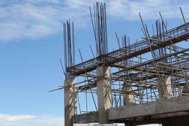 Bölge İlerlemesi Üzerine Yüksek Katlı İnşaat Binası 