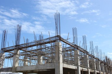 Bölge İlerlemesi Üzerine Yüksek Katlı İnşaat Binası 