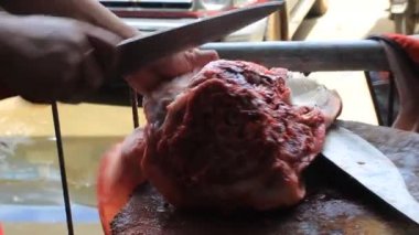 El Adam Doğranmış Et Taze Satılık Piyasada Satılık Ekranda 