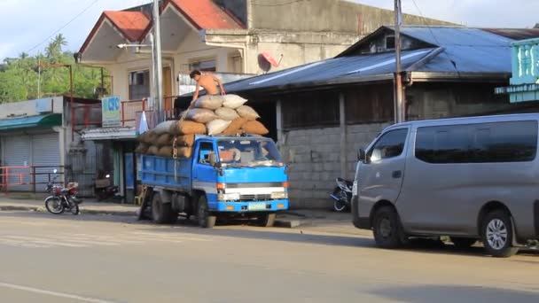 Midtown Road Merdiven Otobanı Ndaki Büyüleyici Kız Nsanlar Pandemikten Yeni — Stok video