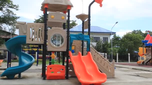 Sommar Blå Himmel Lekplats Rekreationsområde Set Struktur Vacker — Stockvideo