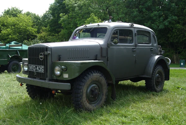 BROMLEY, LONDON UK - JUNE 07 : BROMLEY PAGEANT of MOTORING. The biggest one-day classic car show in the world! — Stock Photo, Image