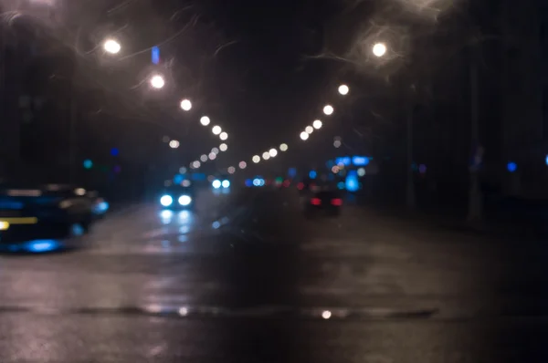 Zeldzame nacht verkeer in vervagen — Stockfoto