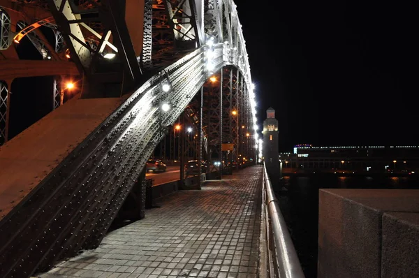 Pont Bolcheokhtinsky Saint Pétersbourg Avec Éclairage Artistique Nuit Pont Avec — Photo