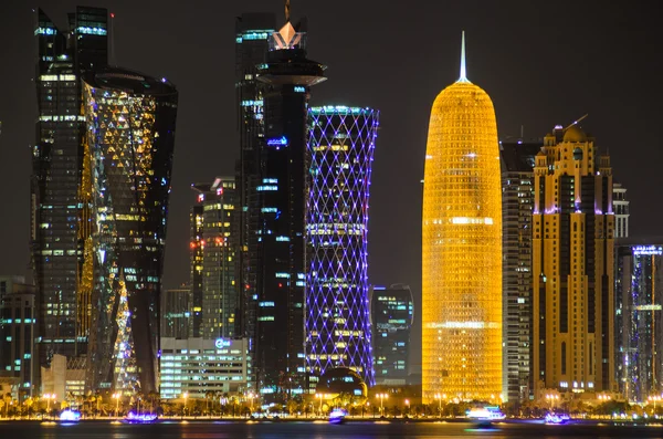 De skyline van Doha, Qatar — Stockfoto