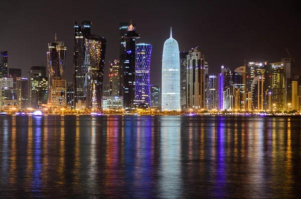 De skyline van Doha, Qatar — Stockfoto