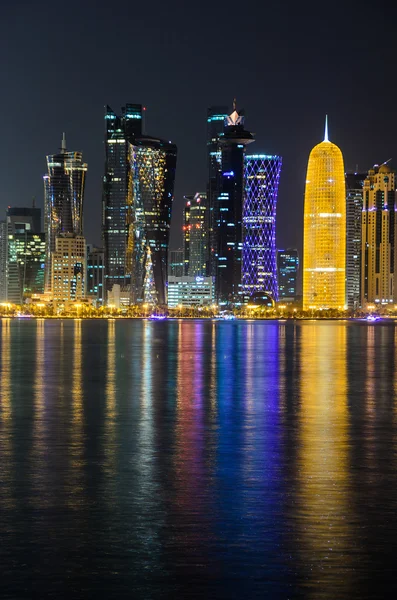 El horizonte de Doha, Qatar — Foto de Stock