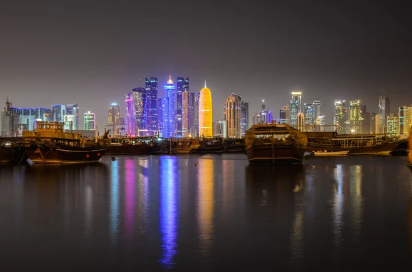 Die Skyline von Doha, Katar — Stockfoto