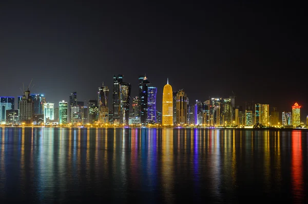 El horizonte de Doha, Qatar — Foto de Stock