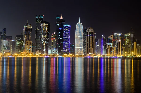 De skyline van Doha, Qatar — Stockfoto