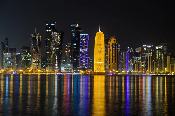 De skyline van Doha, Qatar — Stockfoto