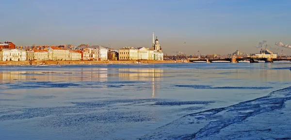 Saint-Petersburg zimowa panorama — Zdjęcie stockowe