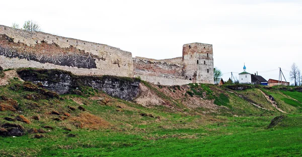 Izborsk фортеця Панорама — стокове фото