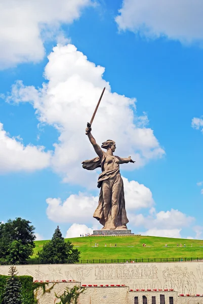 The Motherland Calls statue in Mamayev Kurgan — Stock Photo, Image