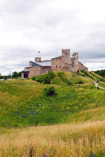 Μεσαιωνικό κάστρο στην πόλη: Rakvere, Εσθονία το καλοκαίρι — Φωτογραφία Αρχείου