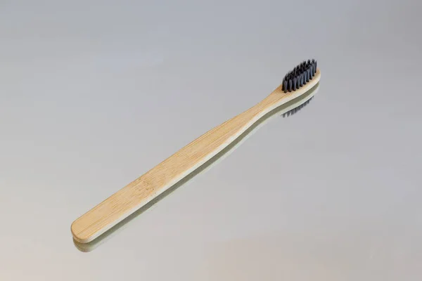 Escova Dentes Bambu Madeira Com Cerdas Pretas Natural Eco Amigável — Fotografia de Stock