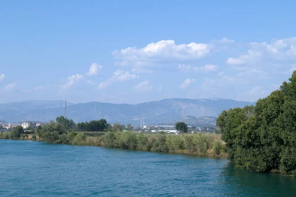 Річка Гори Фоні Чудові Літні Пейзажі Сільської Місцевості Туреччини Синя — стокове фото