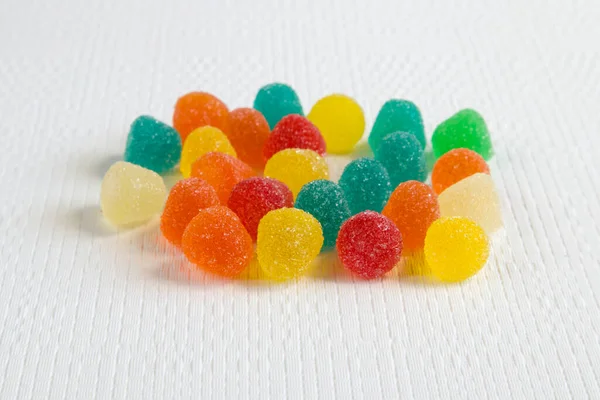 Helle Bunte Gelee Bonbons Zucker Auf Weißem Texturierten Hintergrund Aus — Stockfoto