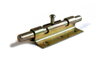 Sarı metal kapı mandalı beyaz arkaplanda izole edildi