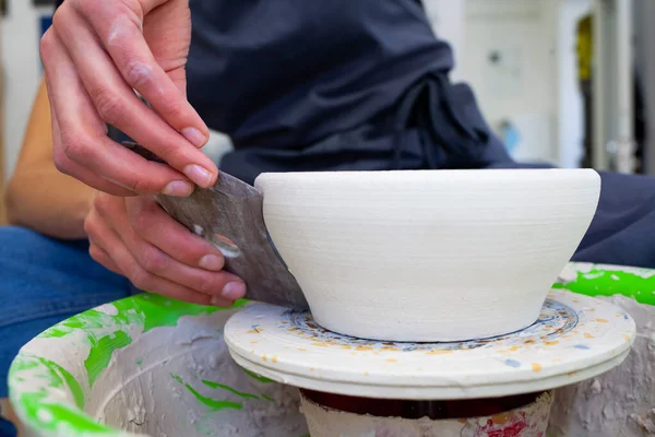 Ceramic working process with clay potters wheel, close-up of woman hands — Stock Photo, Image