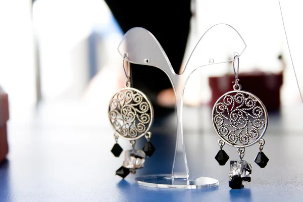 El yapımı takı ve renkli cam boncuk ile Anahtarlık