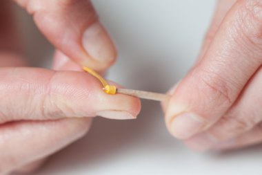 El yapımı kağıt çiçekler ve üretim